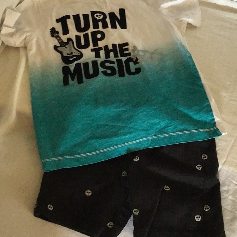 Shorts and tee set        #014